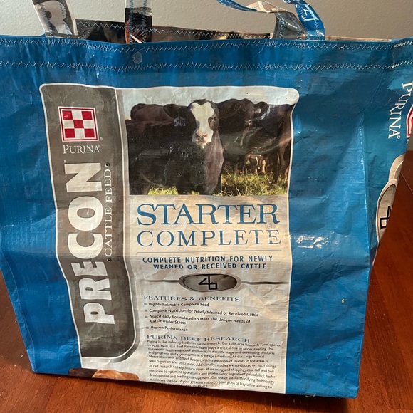 Durable plastic feed sack tote bag. - Picture 2 of 5